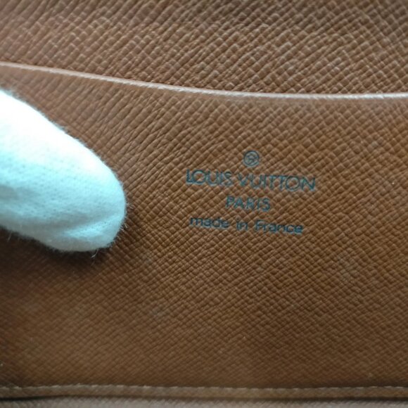 Authentic Louis Vuitton Brown Monogram Wallet mn429-112925 - Picture 8 of 9